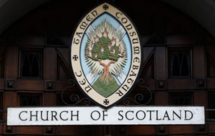 Ministers in the Church of Scotland could, if new proposals pass, be allowed to conduct same-sex marriages.