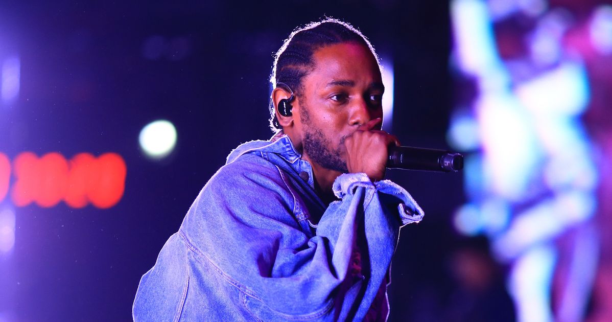 Kendrick Lamar Stops White Fan Rapping N-Word Onstage | HuffPost Voices