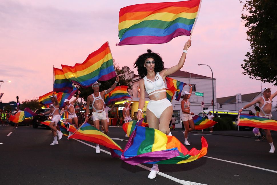 37 Beautiful Photos Of Lgbtq Pride Celebrations Around The World Huffpost 3938