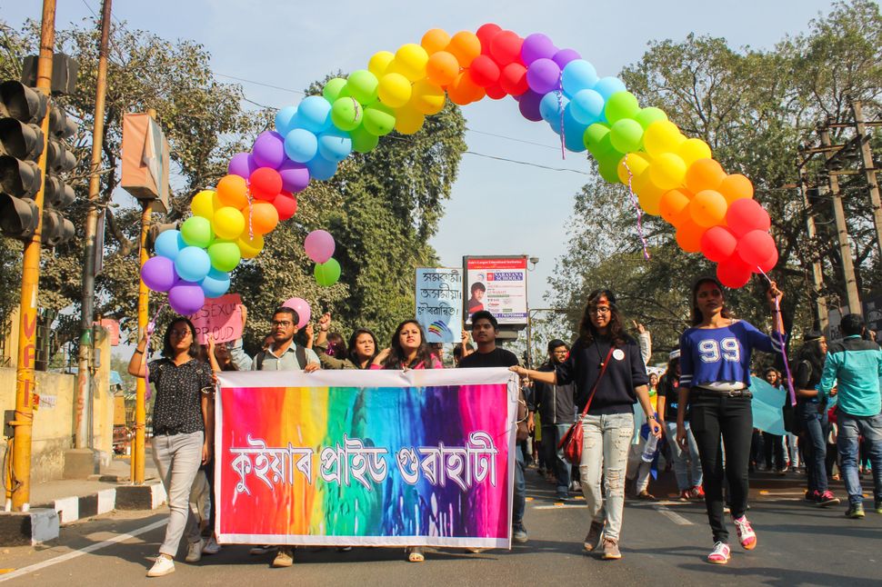 37 Beautiful Photos Of Lgbtq Pride Celebrations Around The World Huffpost 