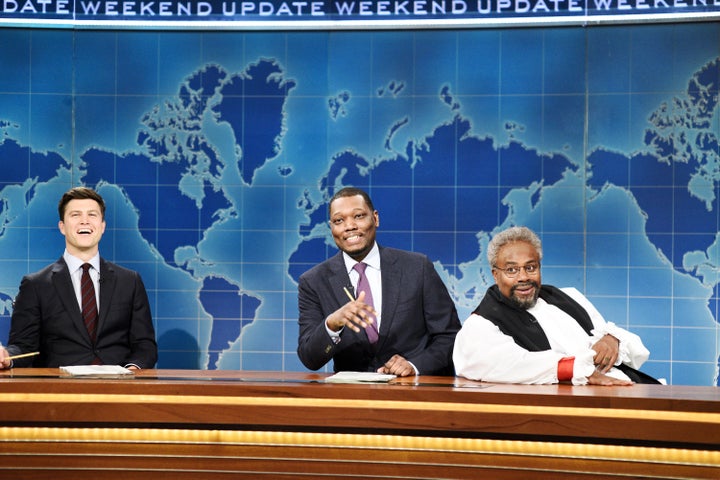 "Saturday Night Live" cast member Kenan Thompson acts as Curry in a skit on the show.