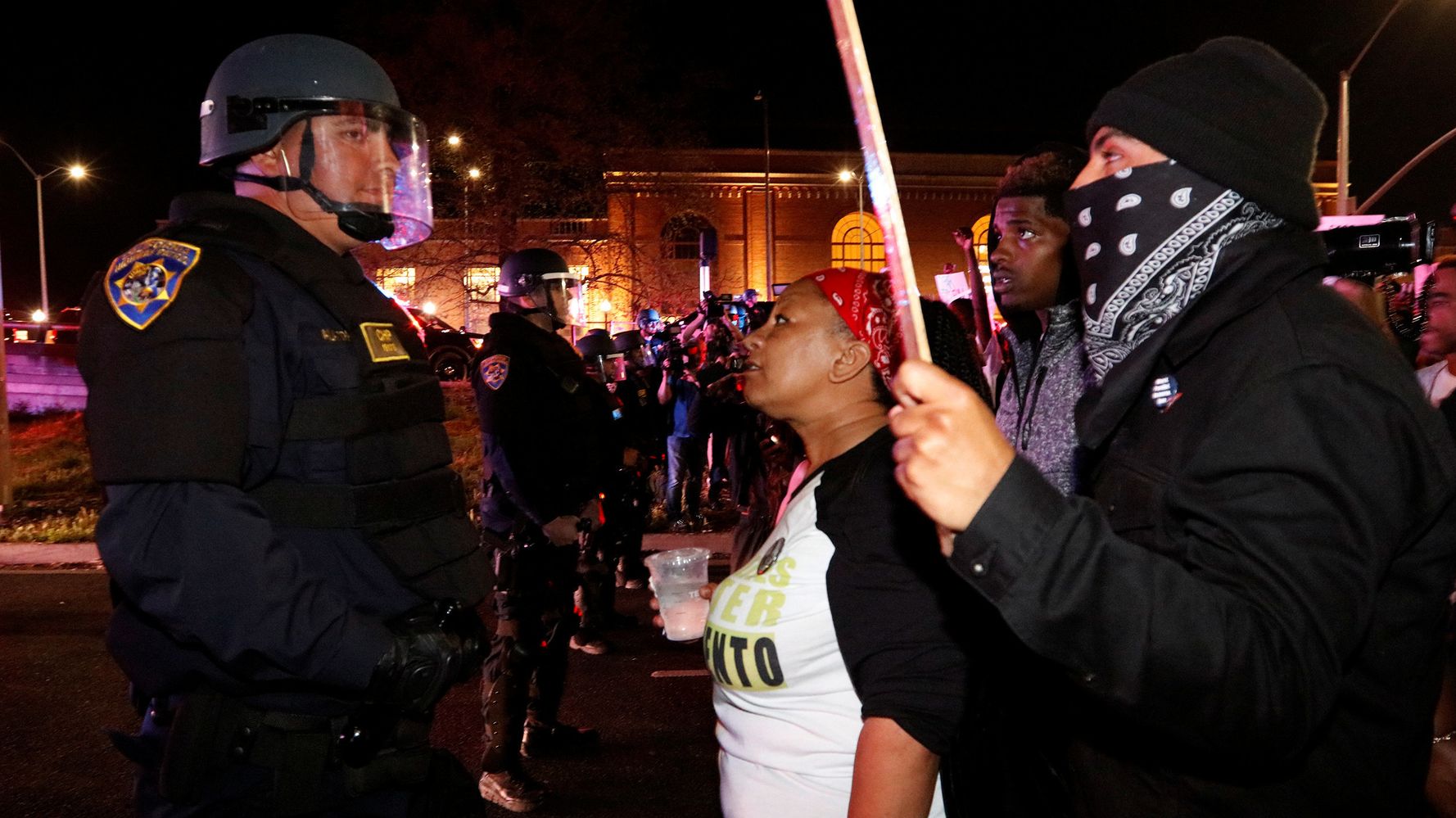 Police kills. U.S. National Anthem kneeling protests. Police Kill vs Hacker.
