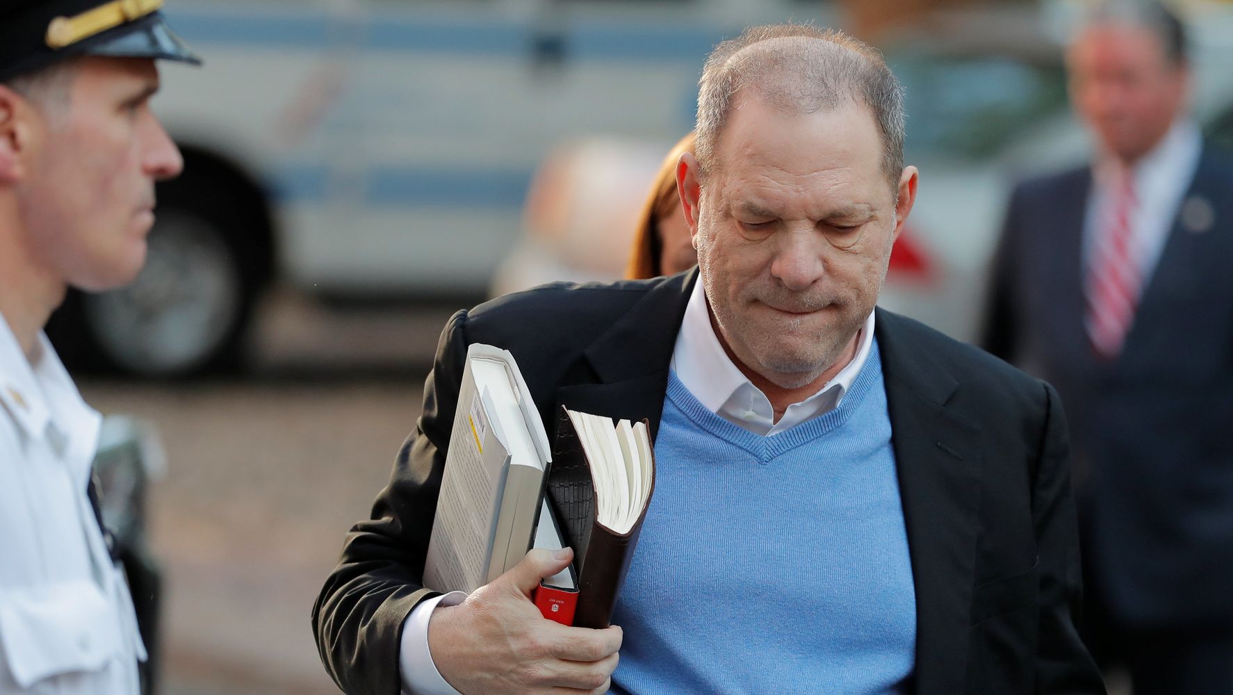 Harvey Weinstein Turns Himself In To Police For Alleged Sex Crimes Huffpost News 8863