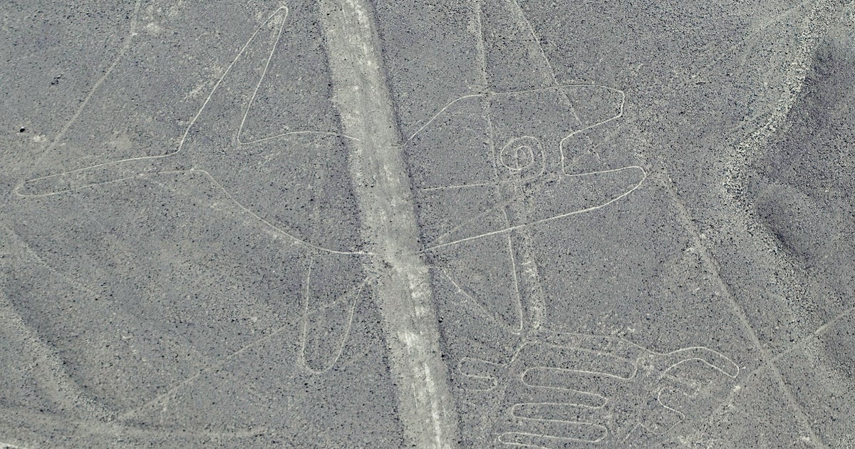 перу со спутника. плато наска в перу. геоглифы плато наска со спутника. плато наска вершина. плато наска в перу со спутника.