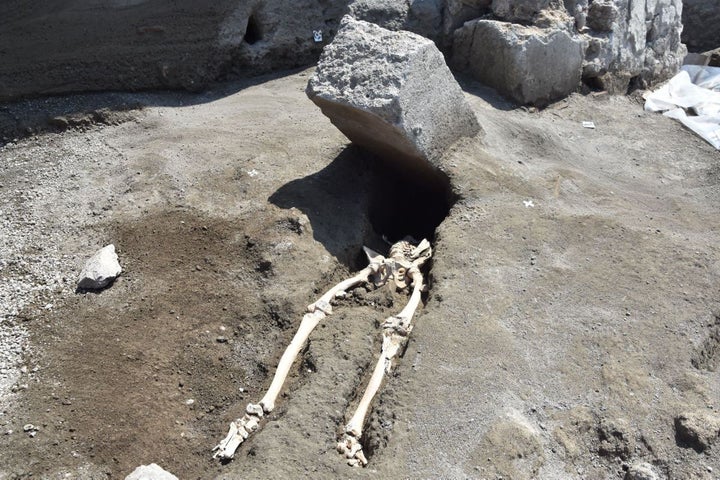 A skeleton of a victim recently found the archaeological site of Pompeii.