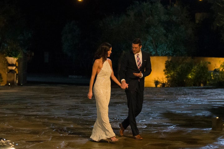 Becca Kufrin meets contestant Garrett Yrigoyen for the first time.