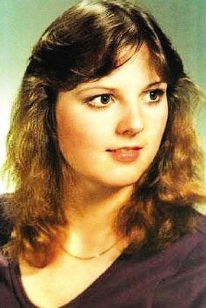 The photo of Stephanie that her dad gave police in 1991.