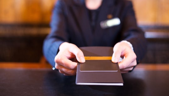 Reasons A Hotel's Concierge Is Your Secret Weapon On A Business