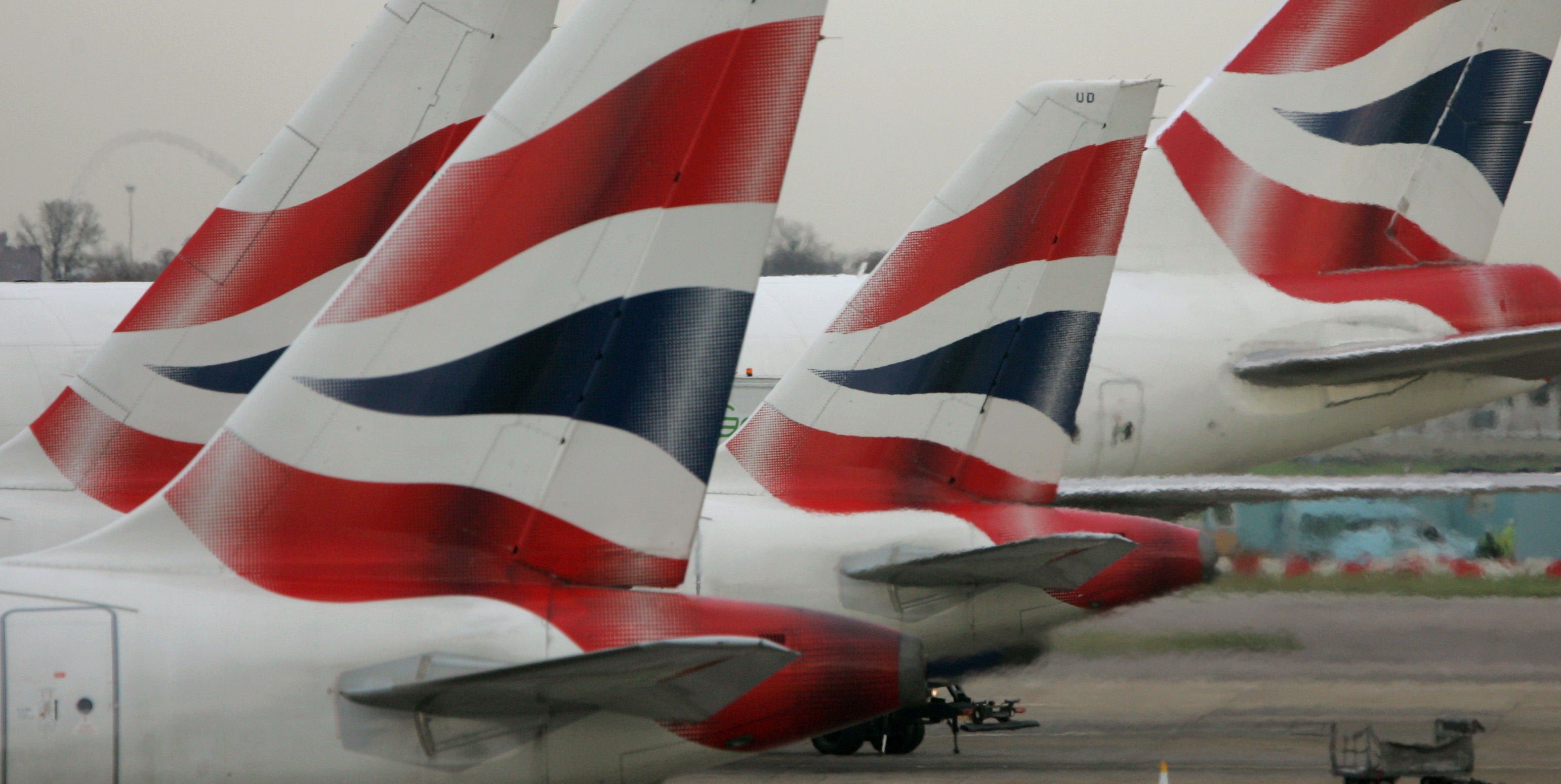 British Airways pilot dragged off plane for being over alcohol limit