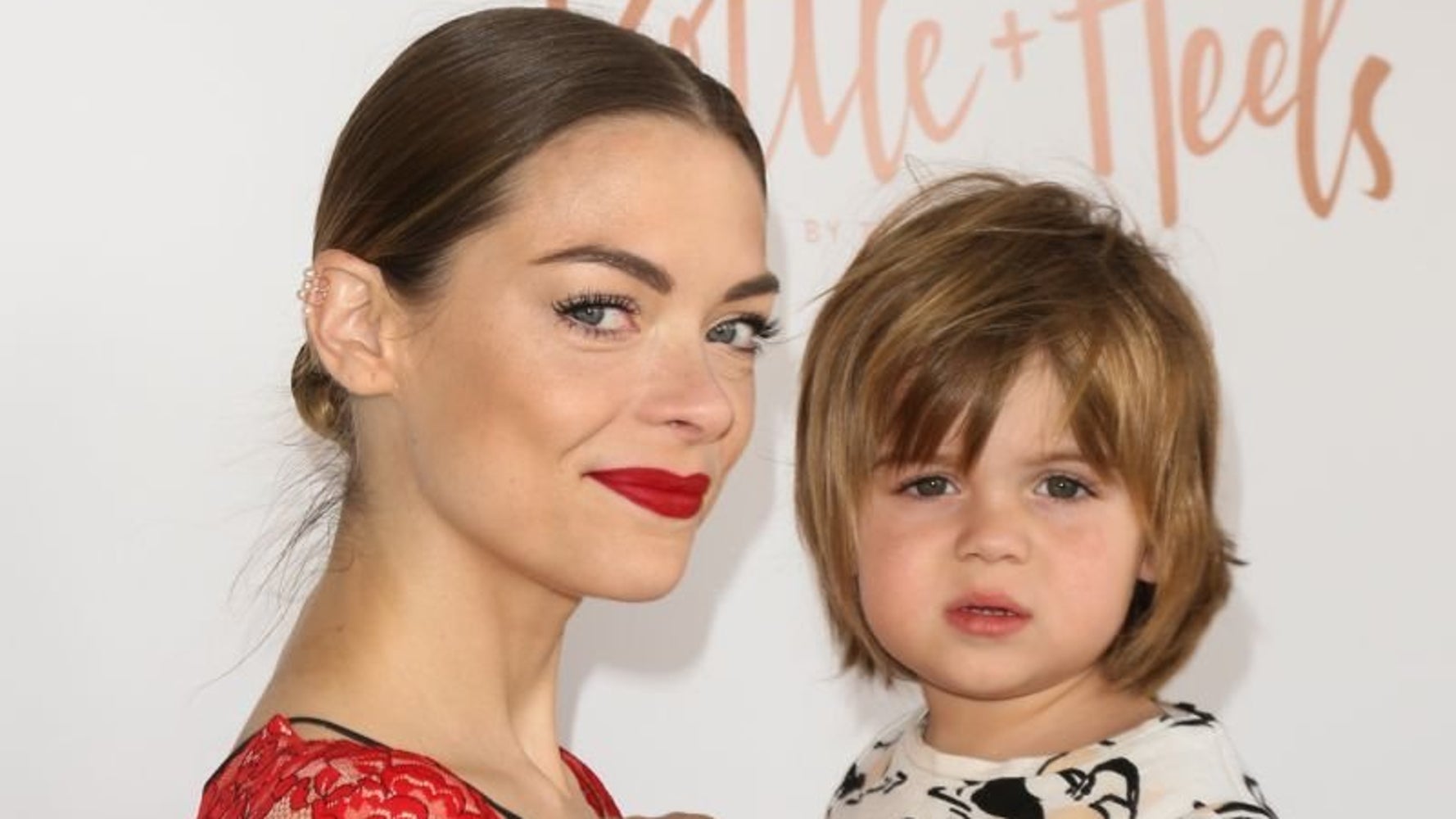 Jaime King S 4 Year Old Son Rocks A Pink Dress On The Red Carpet Huffpost Life