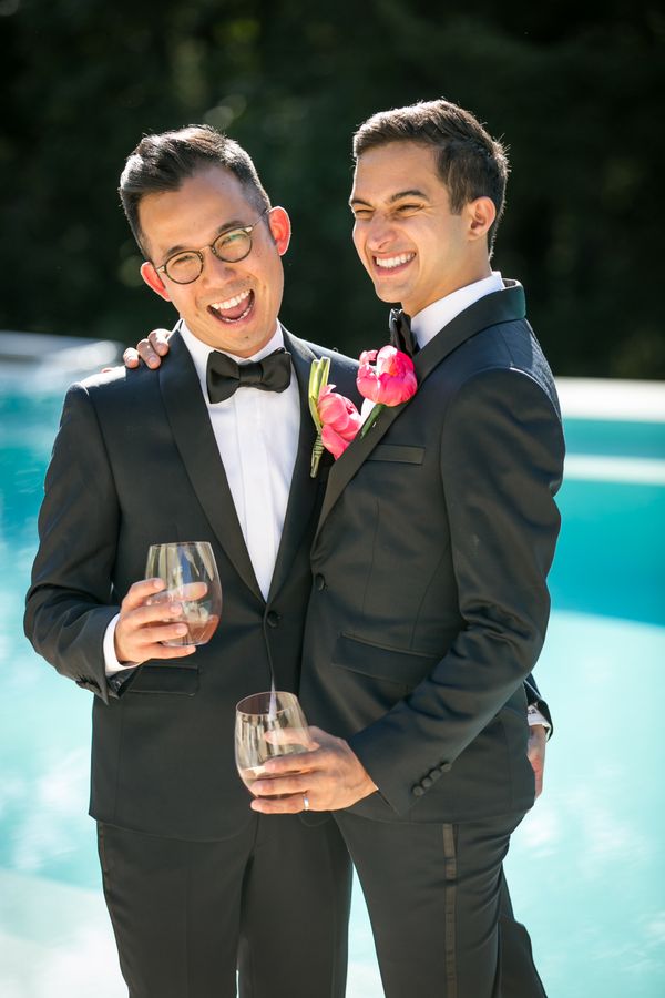 35 Lgbtq Wedding Photos That Are The Definition Of Pure Joy Huffpost