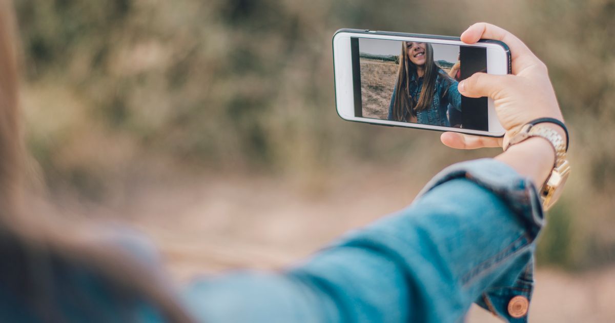 Give Selfie-takers A Break – It Doesn’t Always Mean You’re A Narcissist ...