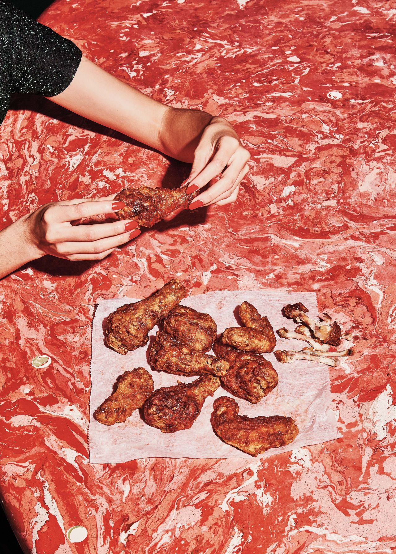 The fourth issue includes a series of images of fried chicken. 