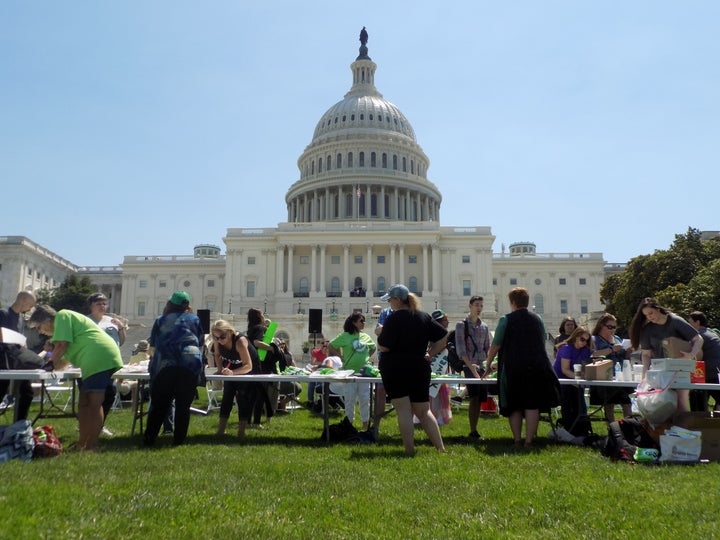 Dozens of advocates, consumers and vendors of the botanical drug kratom gathered for a rally in Washington last week, ahead o