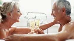 10 cosas sobre el sexo que puede enseñar alguien de 60 a uno de