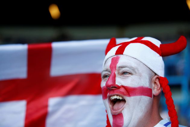 Football fans should be allowed to watch World Cup matches at work, Labour and the TUC have said 