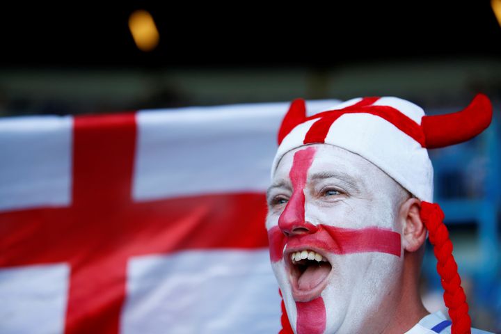 Football fans should be allowed to watch World Cup matches at work, Labour and the TUC have said 