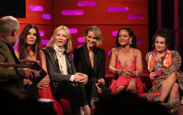 Sandra Bullock Reveals How Ocean S 8 Cast Foiled Tabloid S Attempt To Pit Them Against Each Other Huffpost Uk