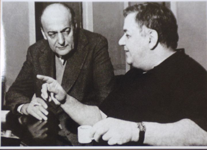 O Νίκος Γκάτσος (αριστερά) μαζί με τον Μάνο Χατζηδά