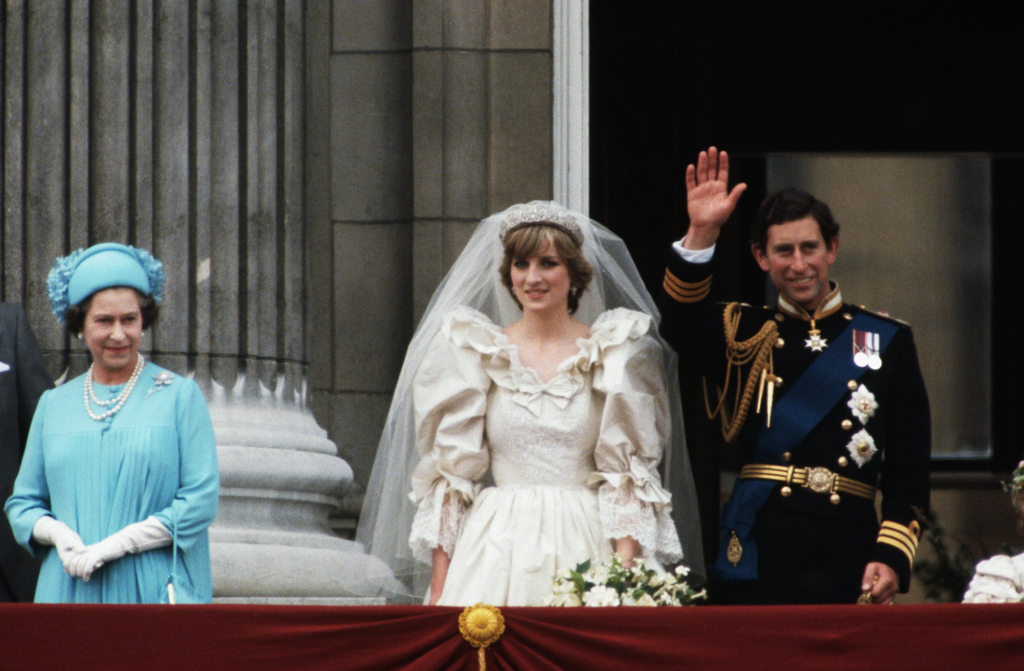 Niece Wears Princess Diana's Marriage Tiara For Her Own Wedding ...