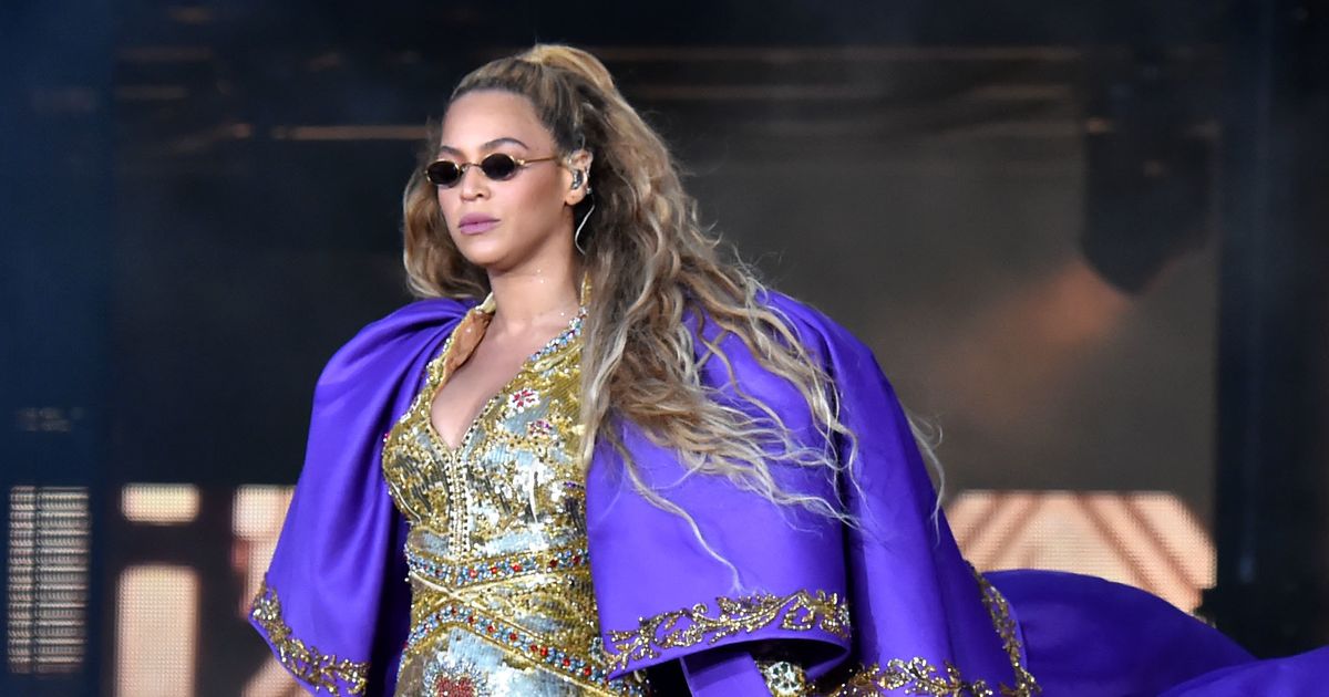 All Of Beyoncé's Show-Stopping 'On The Run II' Tour Outfits | HuffPost ...