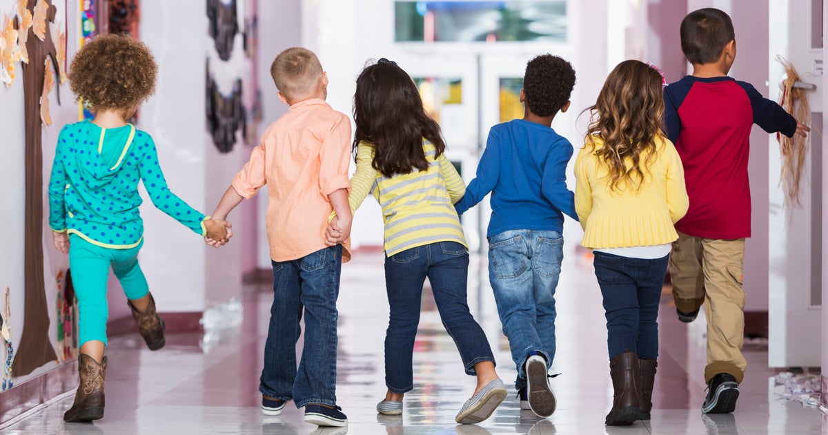 NextImg:How To Raise Kids Who Care About Other People