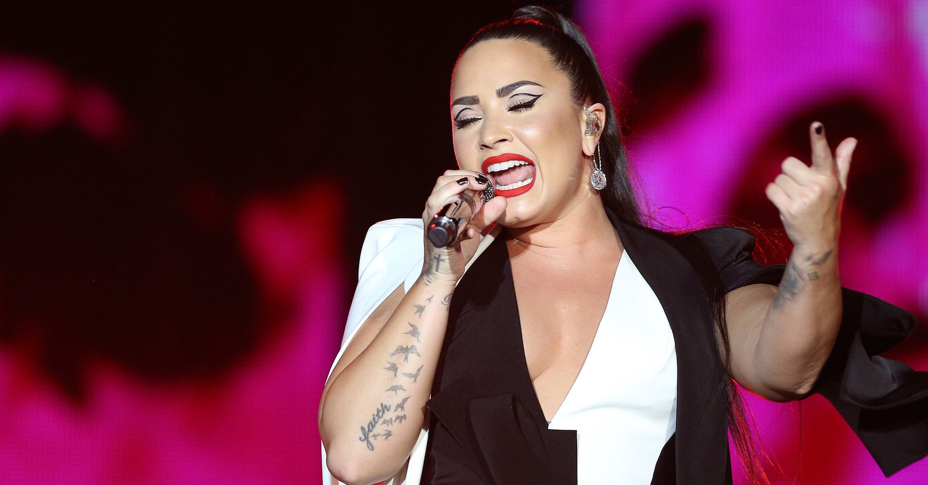 Demi Lovato Says She's 'A New Person' After Emotional Performance Of 'Sober' | HuffPost1910 x 1000