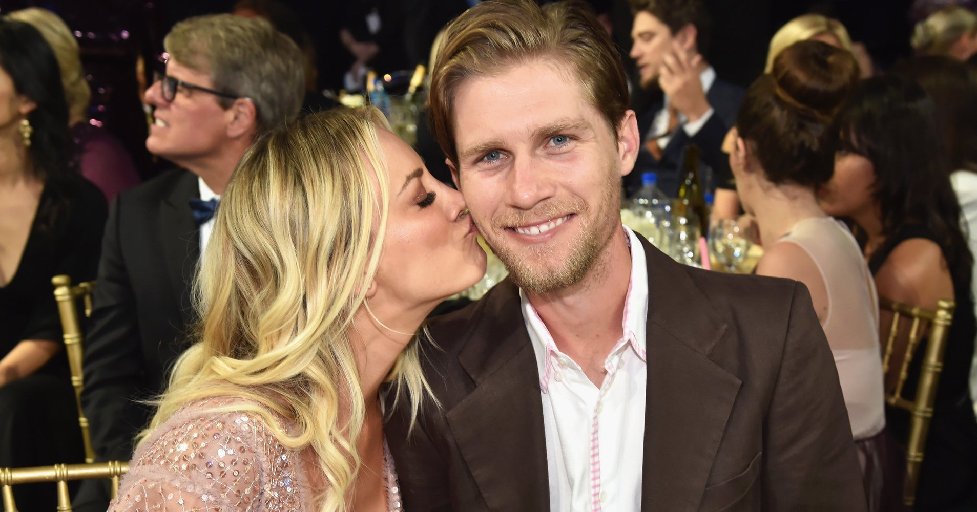 Kaley Cuoco Marries Equestrian Karl Cook In Romantic Ceremony HuffPost