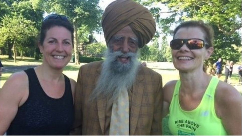 (L-R) Helen Bloomer with Fauja Singh and her friend Mary Ross co-founder of their local ParkRun.