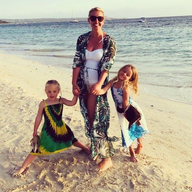 Olivia Siegl with her daughters Isla-Mai (left) and Éva.