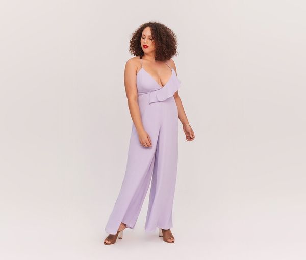 <strong>Sizes</strong>: 0 to 22.&nbsp;<br>Get the <a href="https://www.fameandpartners.com/dresses/dress-the-yorelis-jumpsuit