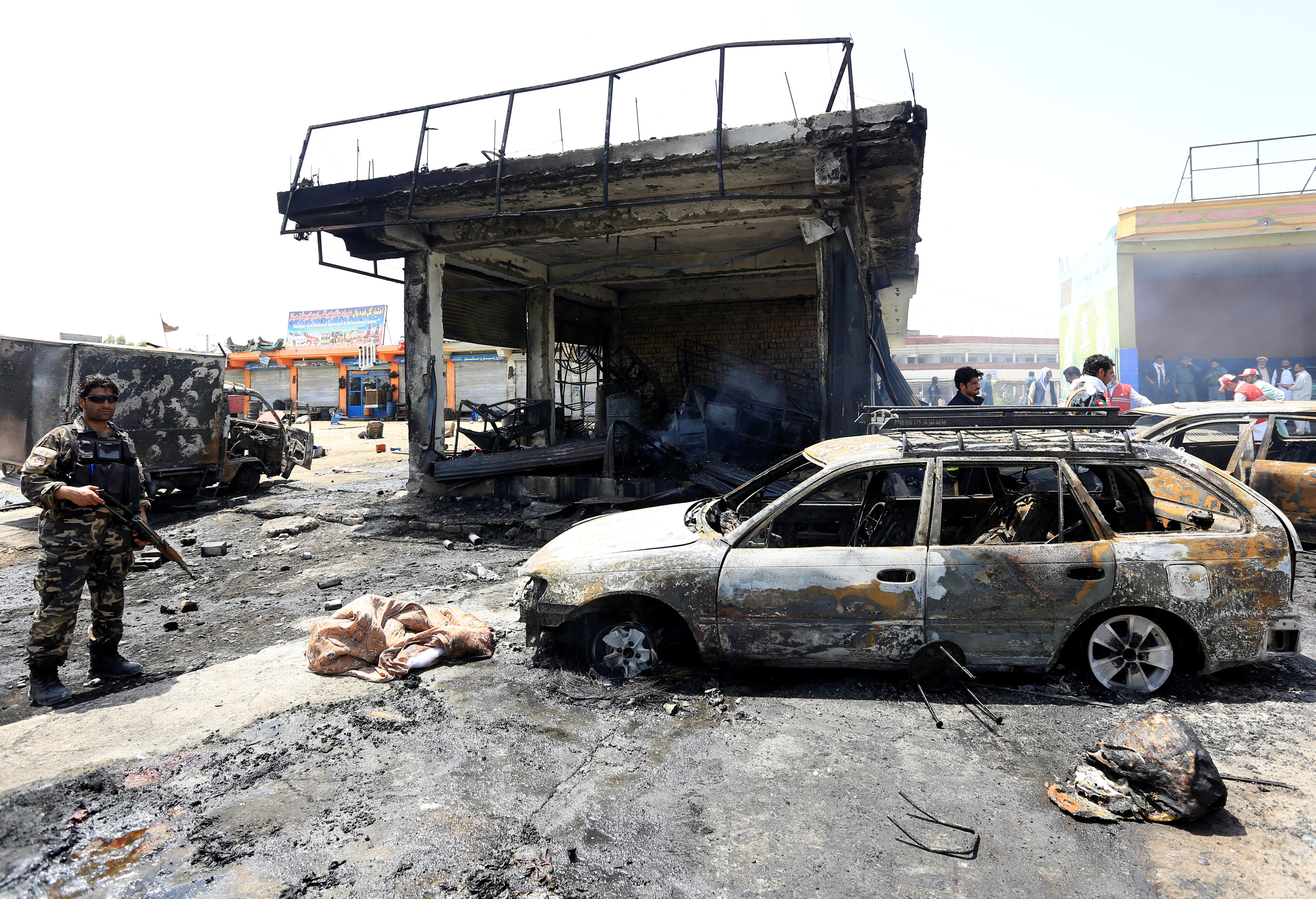 Suicide Bomber Detonates Near Jalalabad Gas Station, Killing At Least ...