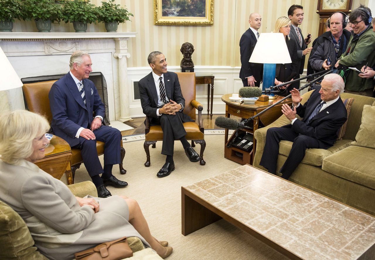 Beck Dorey-Stein, top right, in the Oval Office as President Obama and Vice President Joe Biden meet the Prince of Wales and the Duchess of Cornwall in 2015