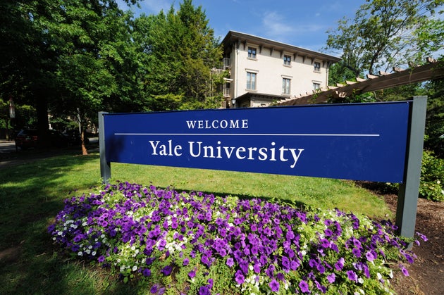 Students, Alumni Urge Yale Law School's Leadership To Denounce Brett