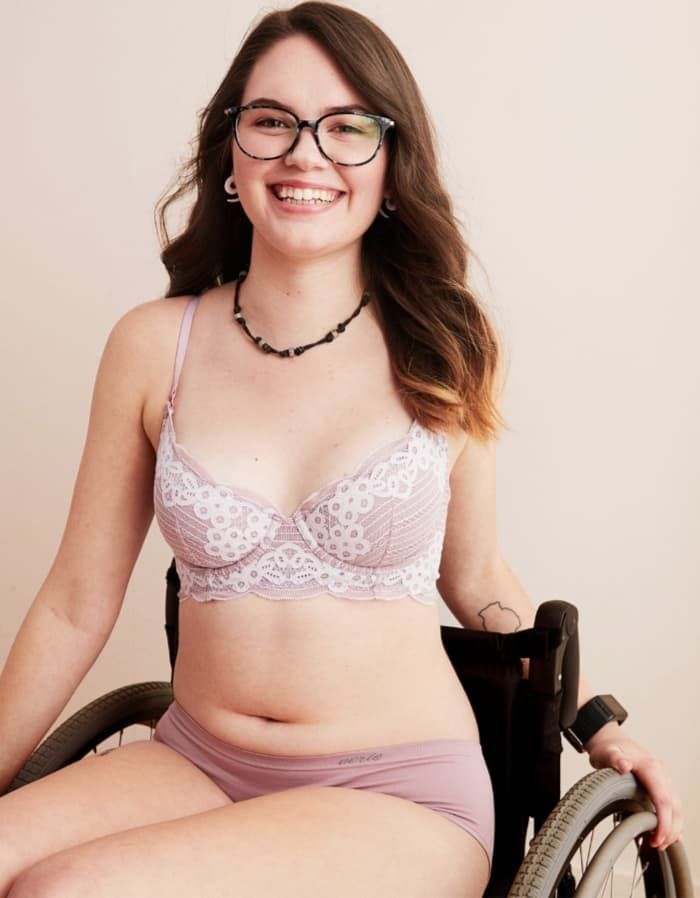 The Aerie campaign featuring a woman in a wheelchair.