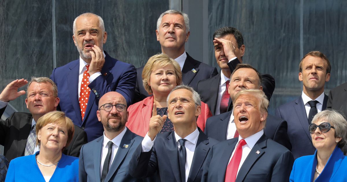 Международная политика европы. Макрон на саммите НАТО. Саммит ЕС НАТО. Лидеры стран НАТО.