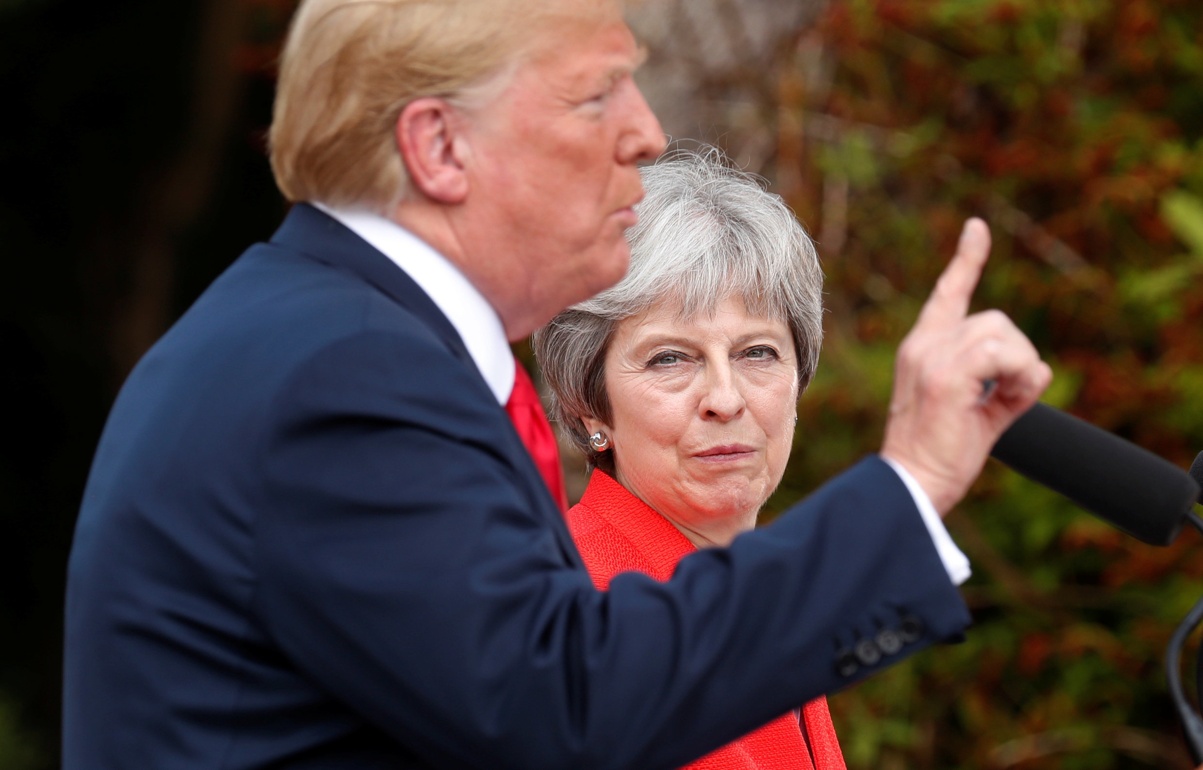 Theresa May Says Trump Advised Her To ‘Sue The EU’ | HuffPost