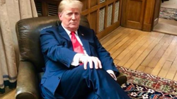 La photo de Donald Trump dans le fauteuil de Winston Churchill fait grincer des dents au