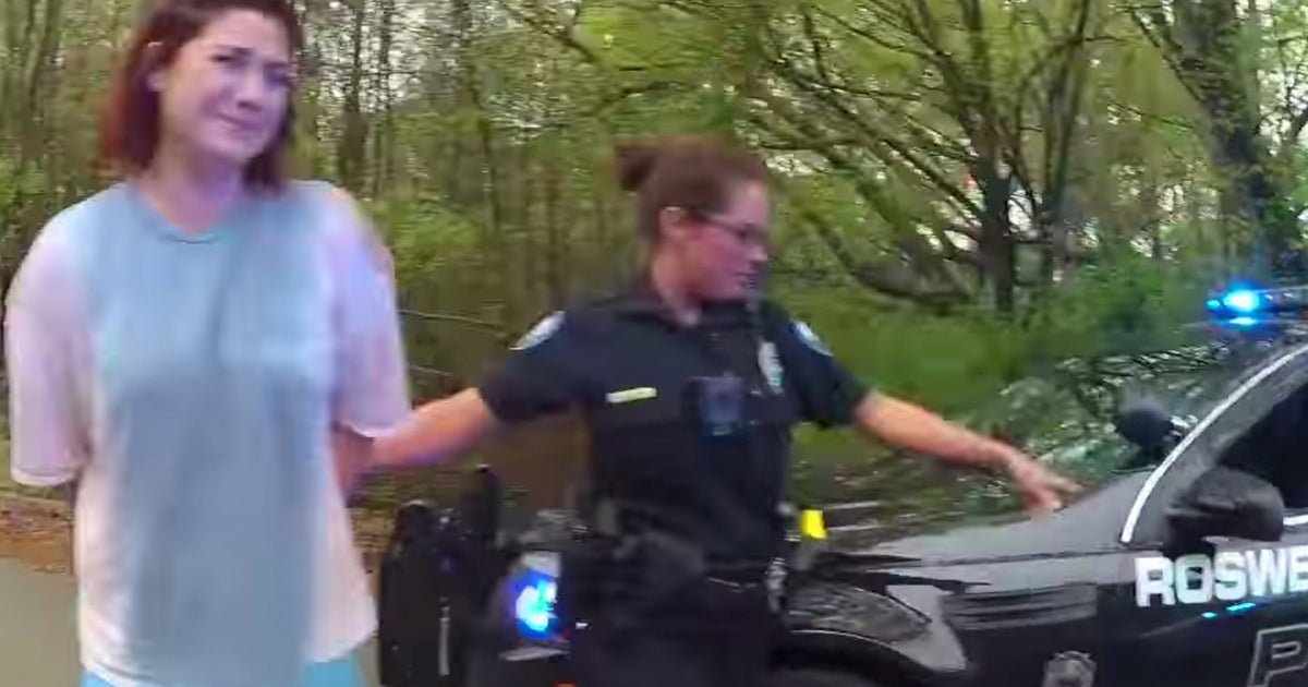 Cops Placed On Leave After Using Coin Toss App To Decide Whether To Arrest Woman Huffpost Videos Cops Placed On Leave After Using Coin Toss App To Decide Whether To Arrest Woman Huffpost Videos