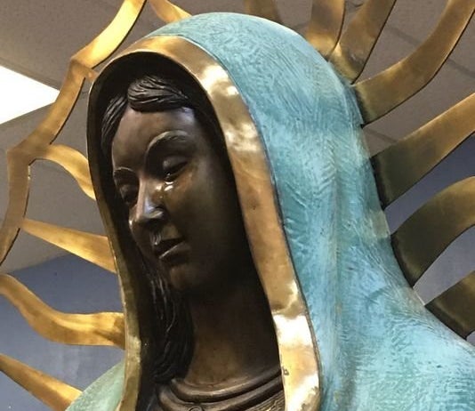 A photo from the Hobbs News-Sun purports to show a weeping Virgin Mary statue at Our Lady of Guadalupe Catholic Church i