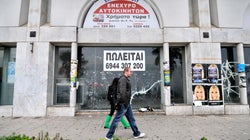 Reuters: Η Ελλάδα «ανοίγει τα φτερά της» στις αγορές
