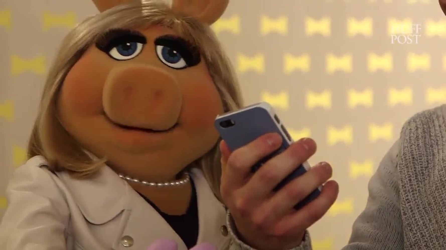 Miss Piggy At Kate Spade | HuffPost Videos