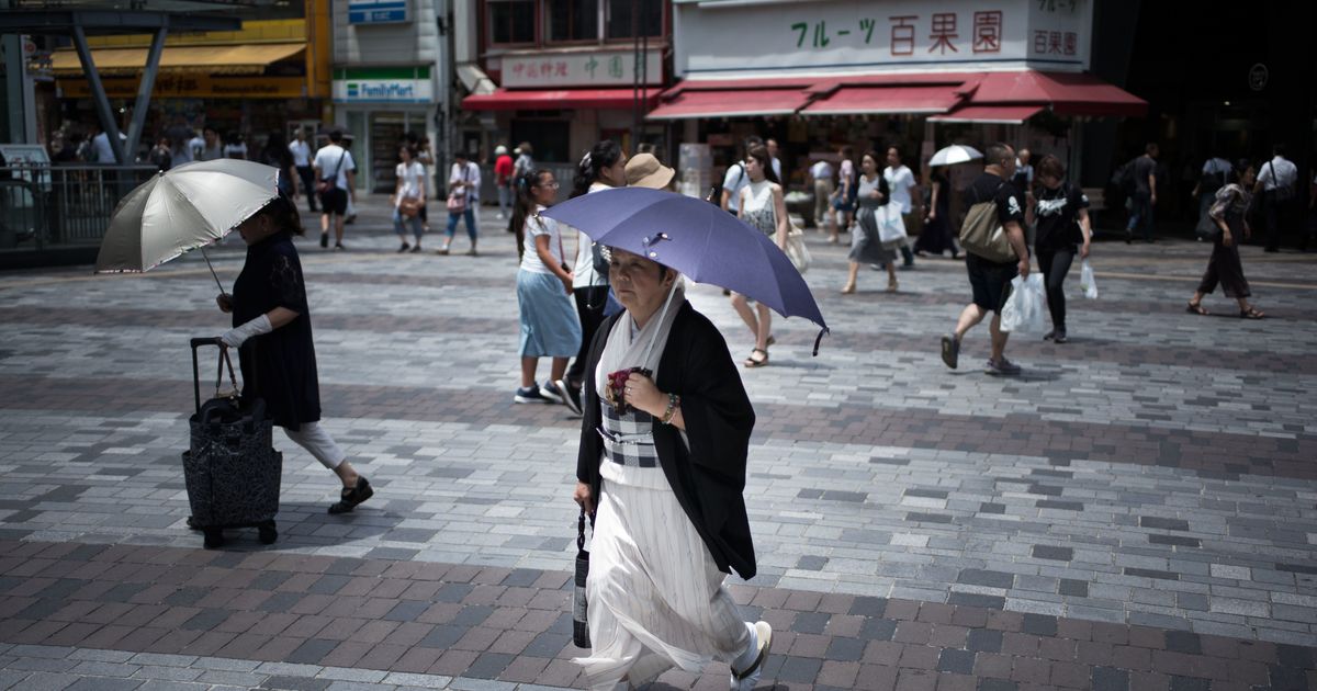 Япония погода. Что на голове в жару женщины в Японии. Japan Wave foto.