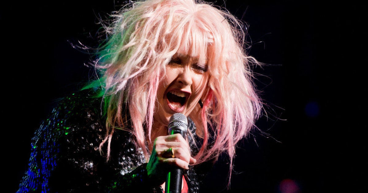 Cyndi Lauper Signs Autographs As Madonna HuffPost Videos