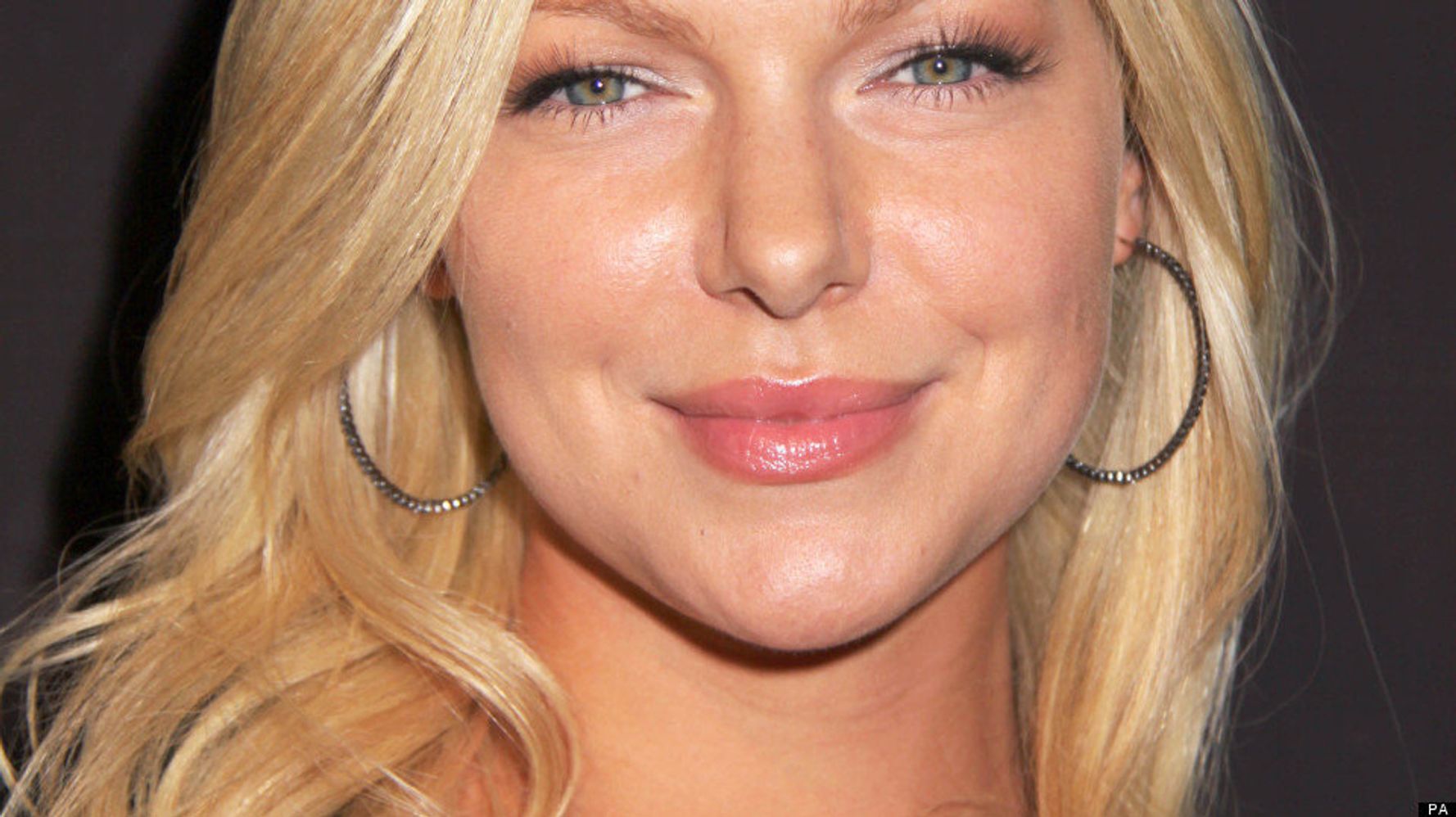 Laura Prepon LIVE