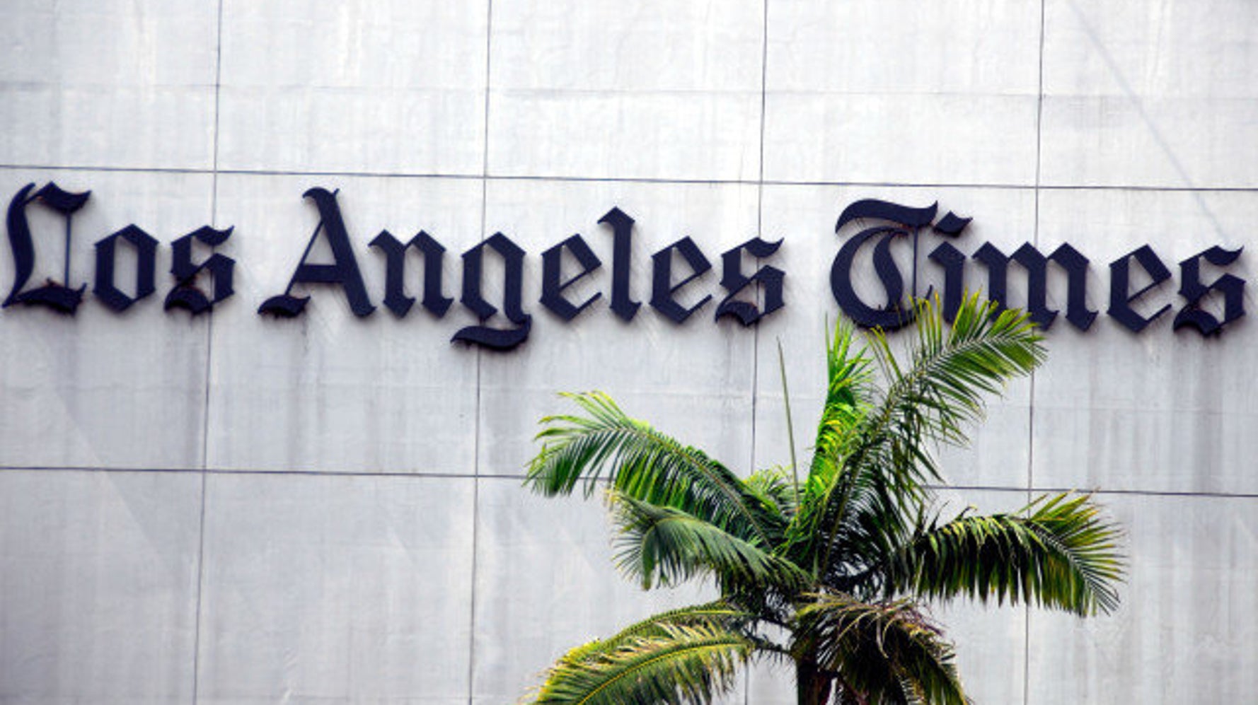 Лос анджелес в дали. Сша лос анджелес. Лос-анджелес тайме. Лос-анджелес тайме. Мировое время.