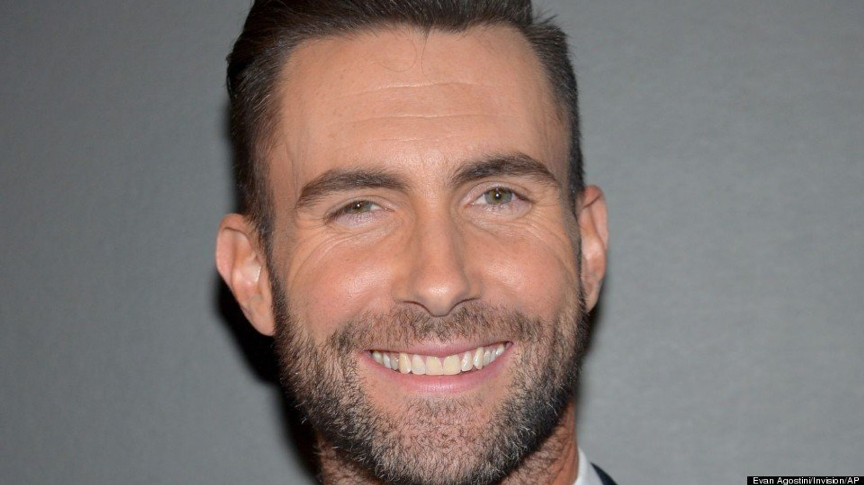 Adam Levine Dyes His Hair Platinum Blonde For Some Reason Huffpost