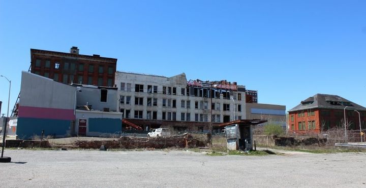 Empty buildings pepper downtown Bridgeport. Jared Bennett/ Center for Public Integrity