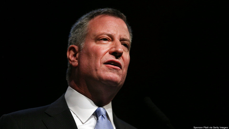 NYC Mayor Bill De Blasio Follows Through With Stanley Cup Bet ...