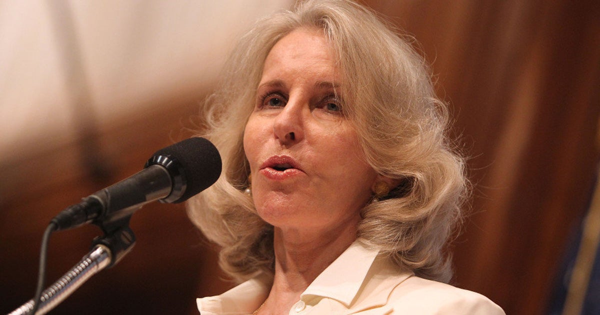To 'This Town,' Sally Quinn! HuffPost Videos